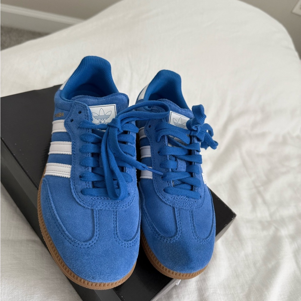 Adidas blue sambas